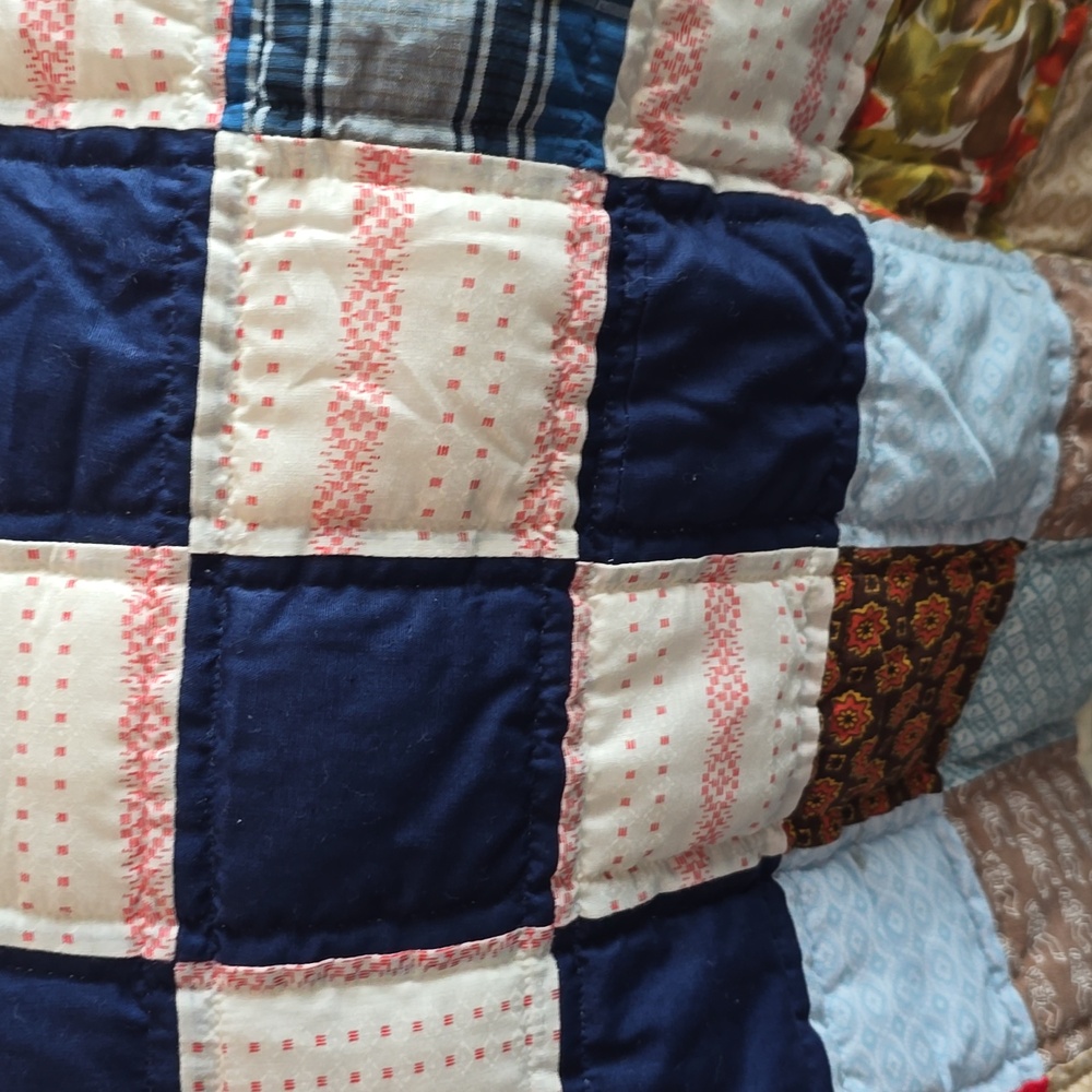 Handmade by Mamaw. Patchwork Quilt with Multicolor Squares 86×70 - Picture 6 of 7
